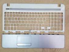Верхня частина Packard&nbsp;Bell&nbsp;Easynote&nbsp;TS44SB